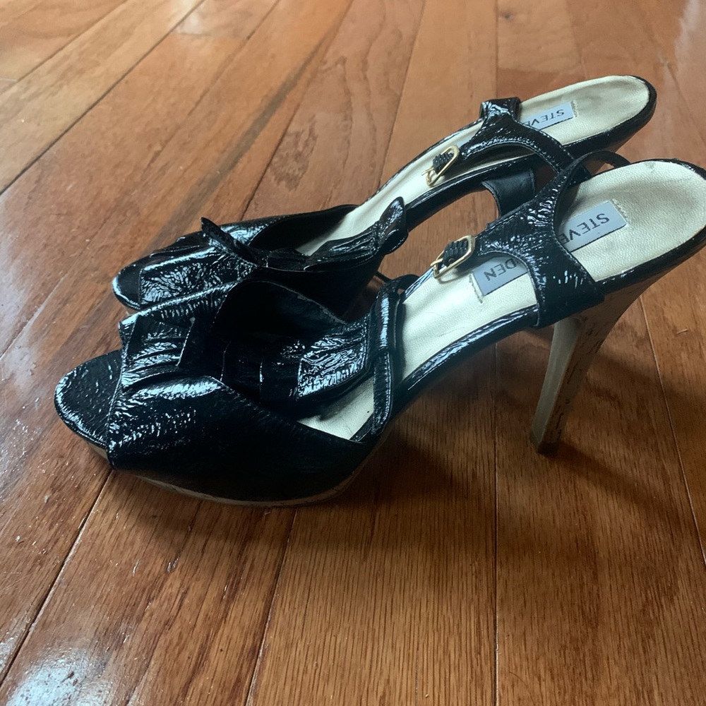 Women’s Shoes